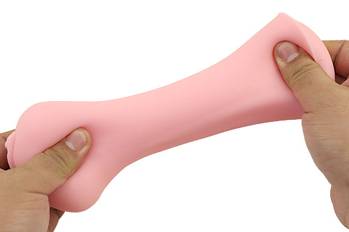 使用している素材は人気素材バンジータッチ。モチ〜っとした弾力で、表面の感触はしっとり。内部構造をほどよく絡みつかせる素材です。ニオイは少なく、ベタつきも少なめです。